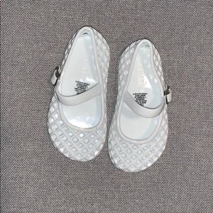 Old Navy Basket-Weave Jelly Sandals, size 5.